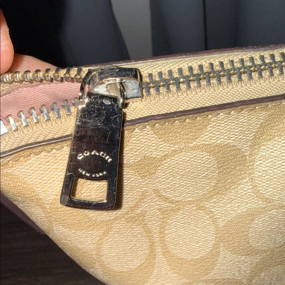 Coach set 4 pieces  Beige and Pink Women's Bag EUC - Picture 6 of 16